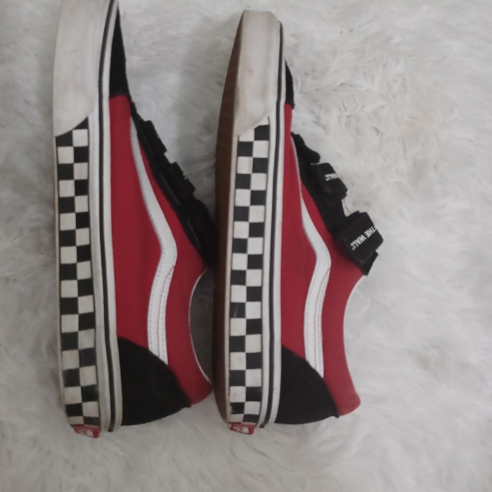 Vans - Picture 3 of 3